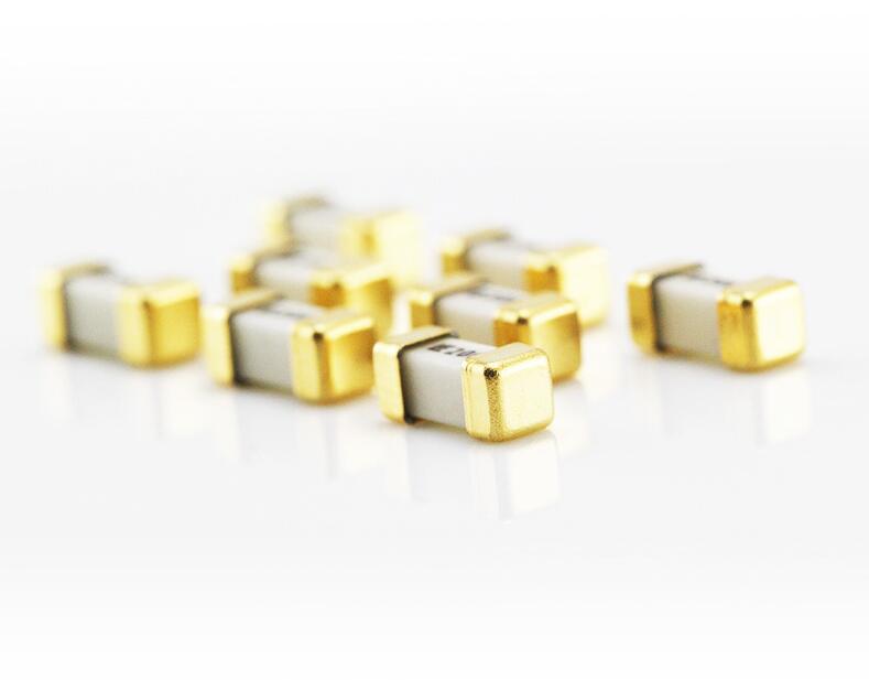 2410l力特貼片保險絲