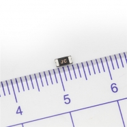 1206低內(nèi)阻保險(xiǎn)絲